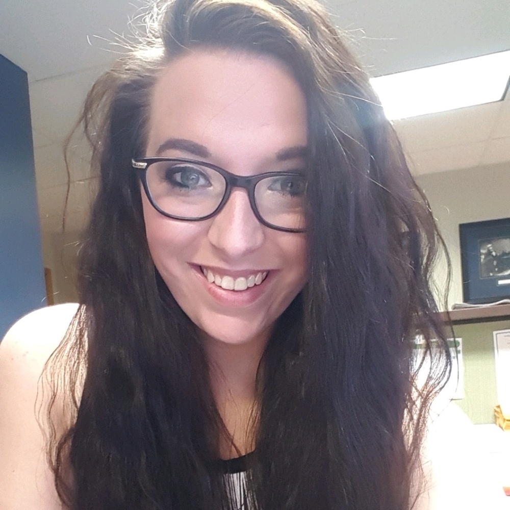 Meet your Posher, Emily